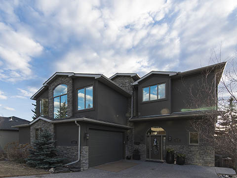 house with garage door